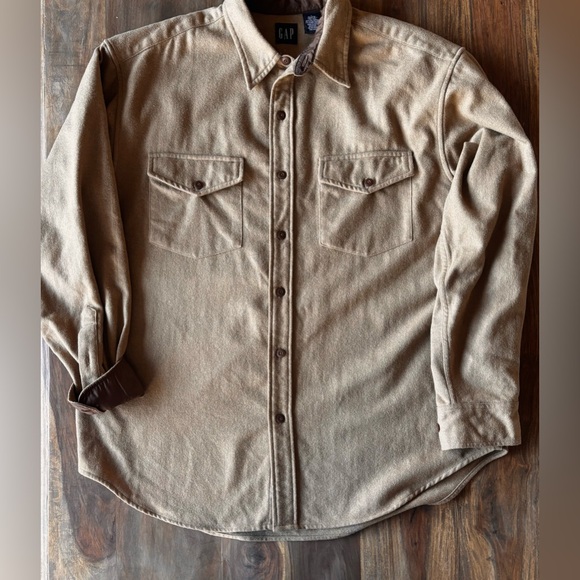 Gap Camel Colored Men’s Wool Blend Button Up Shirt Large - Picture 1 of 9
